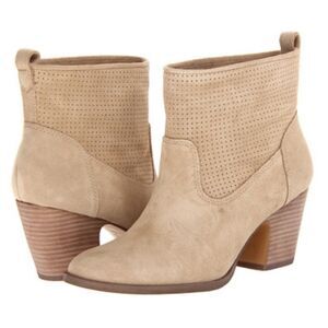 Ivanka Trump Beige Tiffany Suede Ankle Booties Womens 8.5